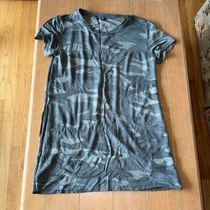 🧡 Splendid Green army Camo T-Shirt Dress